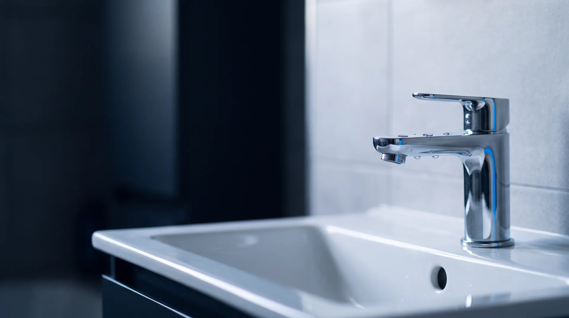 Mitigeur chromé de lavabo